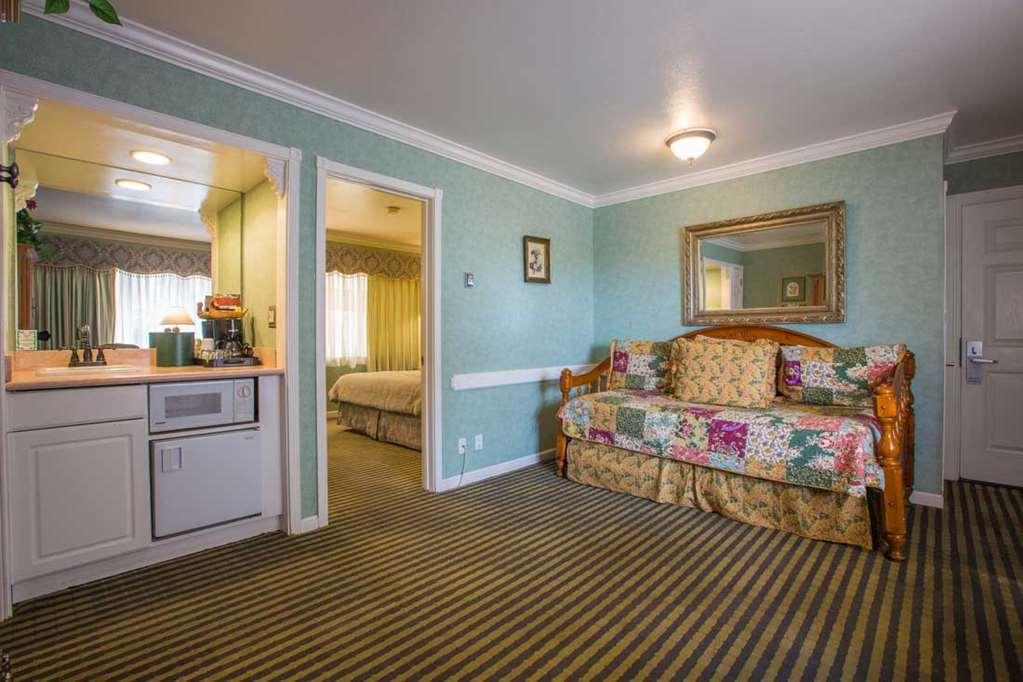 Carmel Inn & Suites Zimmer foto